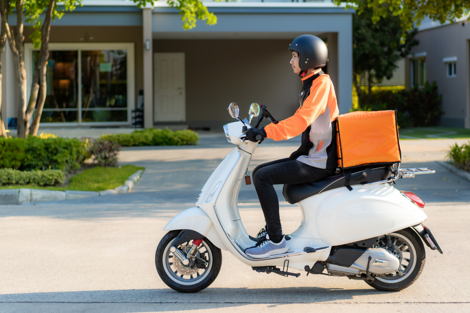 จัดส่งโดยบริษัท Delivery App TFINTER GROUP